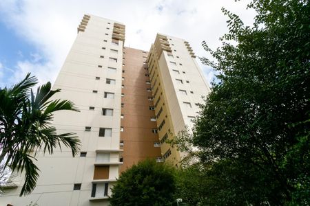 Apartamento à venda com 105m², 2 quartos e 2 vagasFachada do prédio