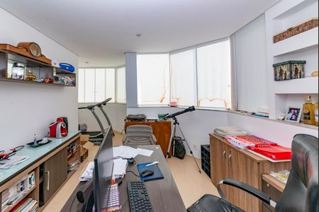 Apartamento à venda com 300m², 5 quartos e 3 vagasQuarto 4