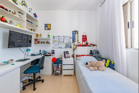 Apartamento à venda com 300m², 5 quartos e 3 vagasQuarto 3