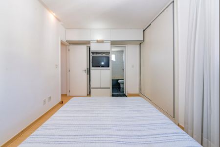 Apartamento à venda com 300m², 5 quartos e 3 vagasSuíte