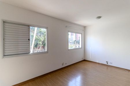 Studio à venda com 28m², 1 quarto e 1 vaga Studio à venda com 28m², 1 quarto e 1 vagaStudio