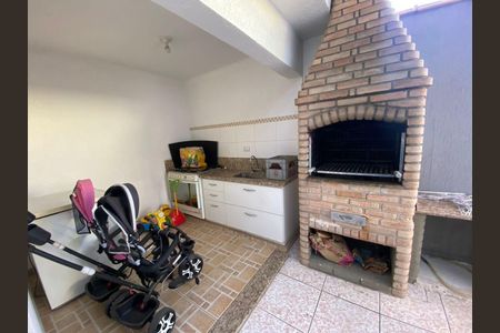 Casa à venda com 298m², 4 quartos e 3 vagas