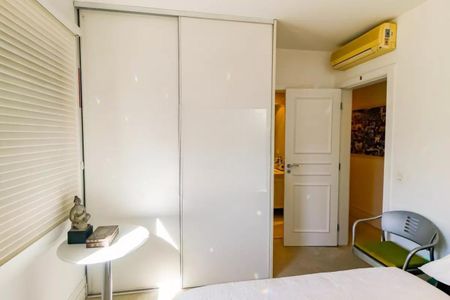 Apartamento à venda com 152m², 4 quartos e 3 vagasFoto 01