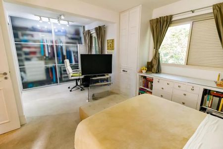 Apartamento à venda com 152m², 4 quartos e 3 vagasFoto 01