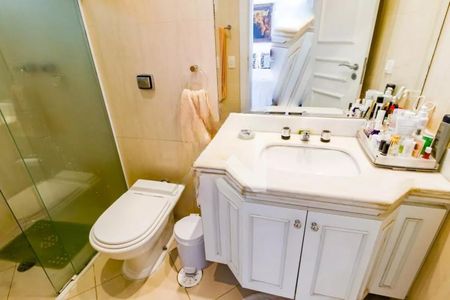 Apartamento à venda com 152m², 4 quartos e 3 vagasFoto 01