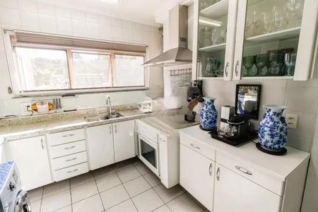 Apartamento à venda com 152m², 4 quartos e 3 vagasFoto 01