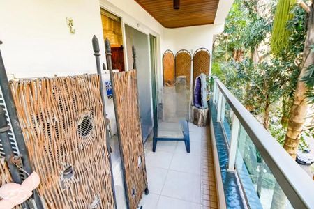 Apartamento à venda com 152m², 4 quartos e 3 vagasFoto 01