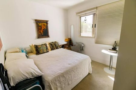 Apartamento à venda com 152m², 4 quartos e 3 vagasFoto 01