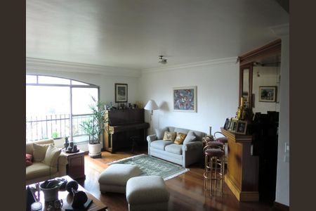 Apartamento à venda com 204m², 4 quartos e 4 vagasFoto 02