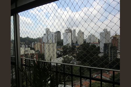 Apartamento à venda com 204m², 4 quartos e 4 vagasFoto 03