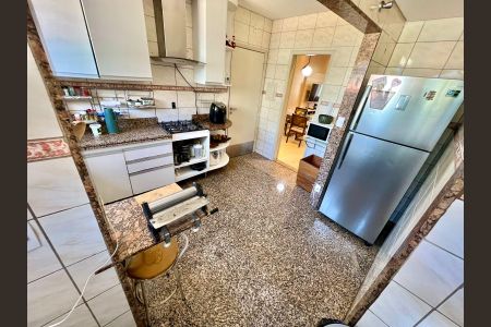 Apartamento à venda com 195m², 5 quartos e 1 vagaCozinha