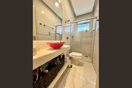 Apartamento à venda com 195m², 5 quartos e 1 vagaBanheiro Social