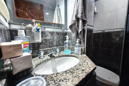 Apartamento à venda com 64m², 3 quartos e 1 vaga Apartamento à venda com 64m², 3 quartos e 1 vagaBanheiro