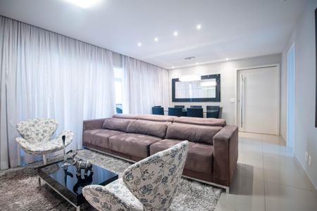 Apartamento para alugar com 146m², 4 quartos e 3 vagasSala