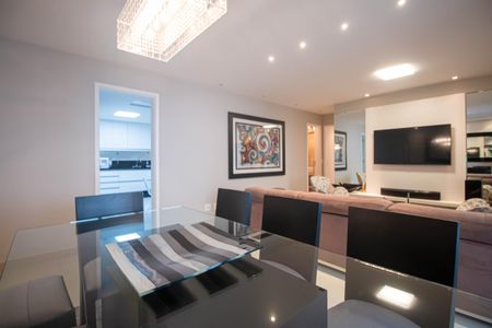 Apartamento para alugar com 146m², 4 quartos e 3 vagasSala