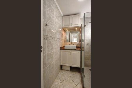 Apartamento à venda com 80m², 2 quartos e 1 vaga Apartamento à venda com 80m², 2 quartos e 1 vagaBanheiro Social