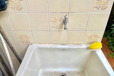 Casa à venda com 246m², 4 quartos e 4 vagas Casa à venda com 246m², 4 quartos e 4 vagasÁrea de Serviço