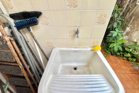 Casa à venda com 246m², 4 quartos e 4 vagas Casa à venda com 246m², 4 quartos e 4 vagasÁrea de Serviço