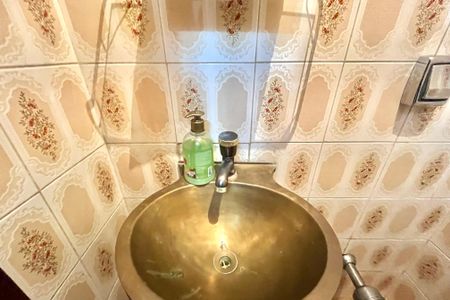 Casa à venda com 246m², 4 quartos e 4 vagas Casa à venda com 246m², 4 quartos e 4 vagasLavabo