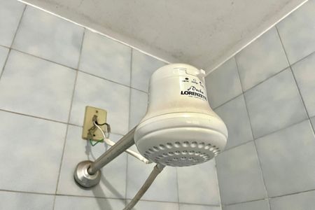 Casa à venda com 246m², 4 quartos e 4 vagas Casa à venda com 246m², 4 quartos e 4 vagasBanheiro da Suíte 2