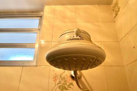 Casa à venda com 246m², 4 quartos e 4 vagas Casa à venda com 246m², 4 quartos e 4 vagasBanheiro da Suíte 1