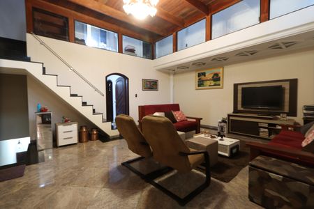 Casa à venda com 446m², 3 quartos e 4 vagasSala