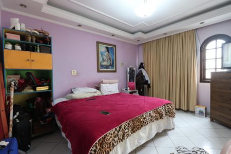 Casa à venda com 446m², 3 quartos e 4 vagasSuíte