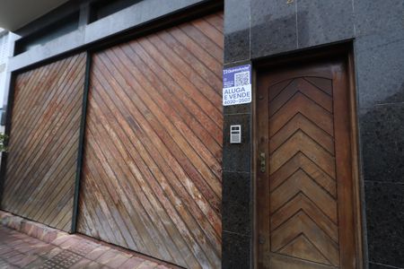 Casa à venda com 446m², 3 quartos e 4 vagasPlaca