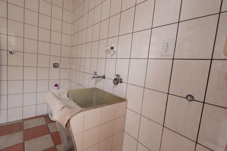 Casa à venda com 446m², 3 quartos e 4 vagasLavanderia