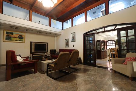 Casa à venda com 446m², 3 quartos e 4 vagasSala