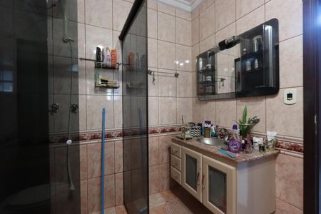 Casa à venda com 446m², 3 quartos e 4 vagasBanheiro da Suíte