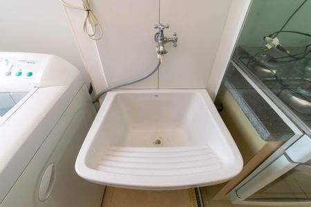 Apartamento à venda com 64m², 3 quartos e 1 vagaÁrea de Serviço