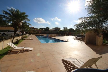 Apartamento à venda com 75m², 3 quartos e 1 vagaÁrea comum - Piscina