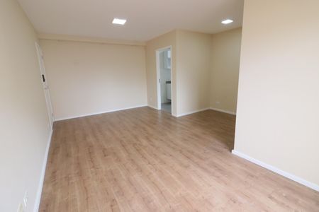 Sala de apartamento para alugar com 3 quartos, 75m² em Jaguaribe, Osasco