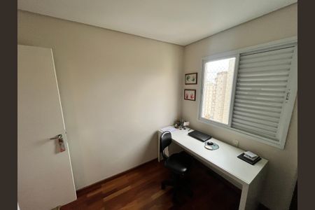 Apartamento à venda com 80m², 3 quartos e 2 vagasQuarto 1