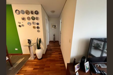 Apartamento à venda com 80m², 3 quartos e 2 vagasCorredor