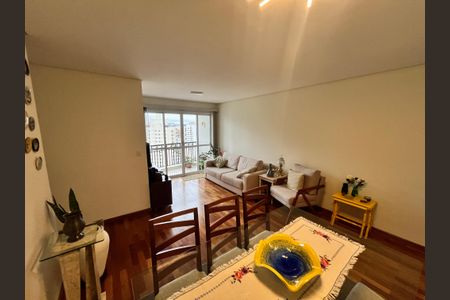 Apartamento à venda com 80m², 3 quartos e 2 vagasSala