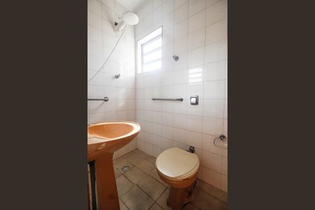 Casa para alugar com 200m², 3 quartos e 4 vagasBanheiro 2