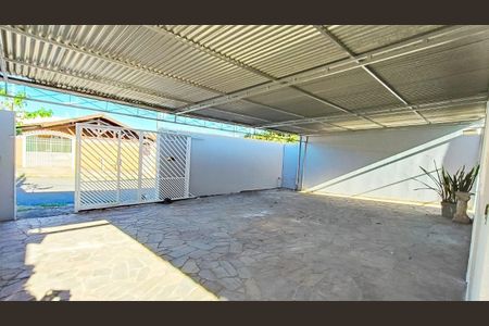 Casa à venda com 73m², 4 quartos e 3 vagas Casa à venda com 73m², 4 quartos e 3 vagasFoto 01