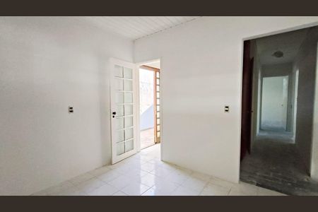 Casa à venda com 73m², 4 quartos e 3 vagas Casa à venda com 73m², 4 quartos e 3 vagasFoto 15