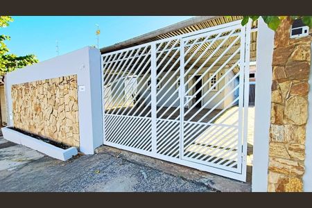 Casa à venda com 73m², 4 quartos e 3 vagas Casa à venda com 73m², 4 quartos e 3 vagasFoto 01