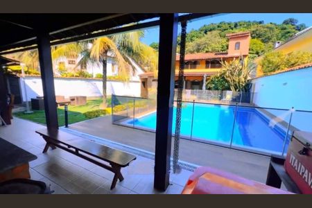 Casa à venda com 409m², 4 quartos e 6 vagas