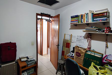 Casa à venda com 221m², 4 quartos e 5 vagas Casa à venda com 221m², 4 quartos e 5 vagasQuarto 3