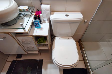 Casa à venda com 221m², 4 quartos e 5 vagas Casa à venda com 221m², 4 quartos e 5 vagasBanheiro Social