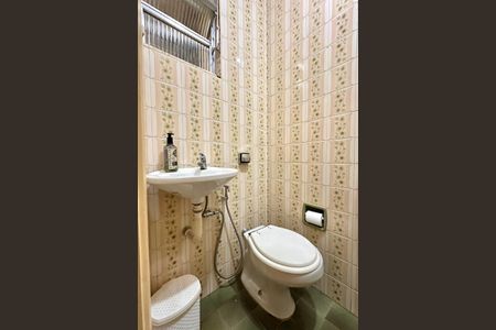 Apartamento à venda com 210m², 4 quartos e 1 vagaBanheiro Social 2