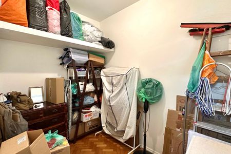 Apartamento à venda com 210m², 4 quartos e 1 vagaÁrea de Serviço