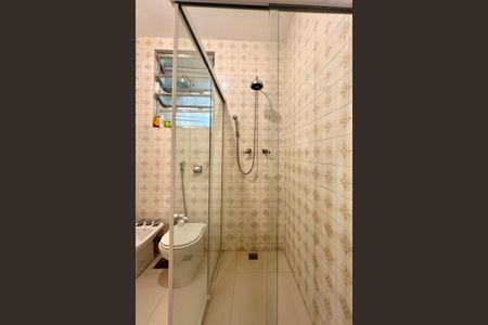 Apartamento à venda com 210m², 4 quartos e 1 vagaBanheiro Social 2