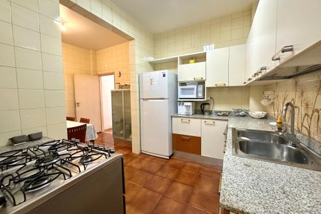 Apartamento à venda com 210m², 4 quartos e 1 vagaCozinha