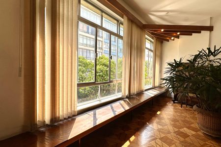 Apartamento à venda com 210m², 4 quartos e 1 vagaSala jantar