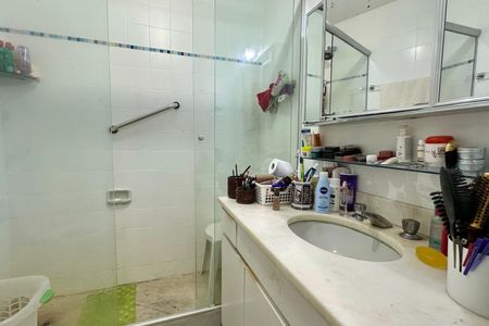 Apartamento à venda com 167m², 4 quartos e 2 vagasBanheiro da Suíte 1